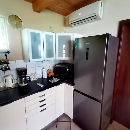 Nemeth Apartmanhaz アパート Balatongyörök
