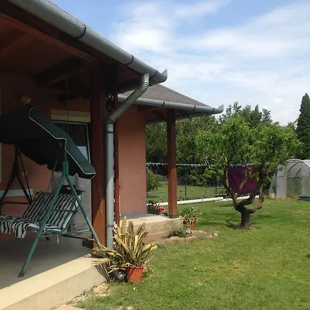 Апартаменты Nemeth Apartmanhaz Балатондьёрёк