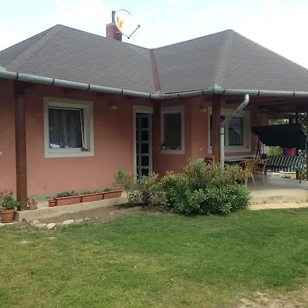 Апартаменты Nemeth Apartmanhaz *